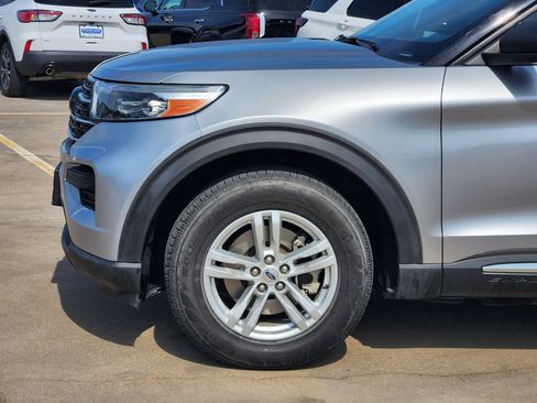 Used 2021 Ford Explorer XLT RWD image 9