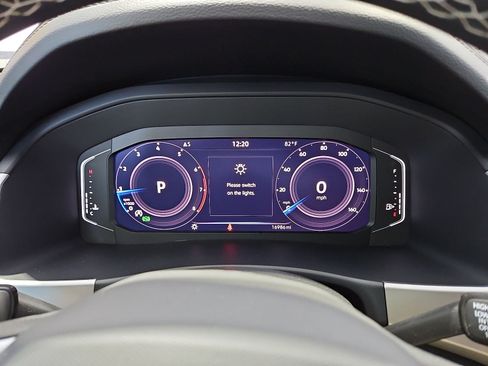 Certified 2023 Volkswagen Atlas Cross Sport SE FWD image 20