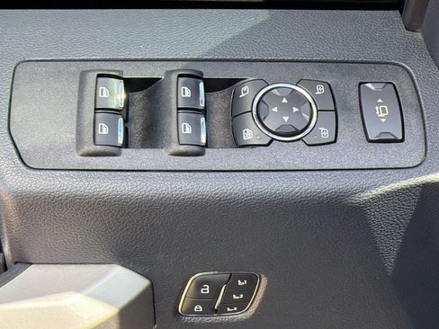 Used 2022 Ford F350 Lariat w/ Lariat Ultimate Package AWD/4WD image 14
