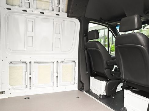 Used 2022 Mercedes-Benz Sprinter 2500 image 17