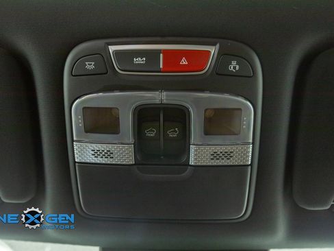 Used 2025 Kia Telluride SX X-Line AWD/4WD image 32