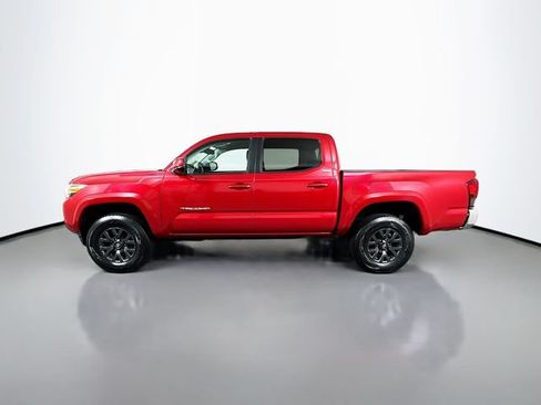Certified 2023 Toyota Tacoma SR5 AWD/4WD image 5