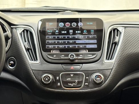 Used 2016 Chevrolet Malibu LT image 22