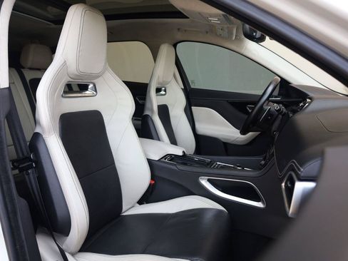Used 2019 Jaguar F-PACE R-Sport AWD/4WD image 31