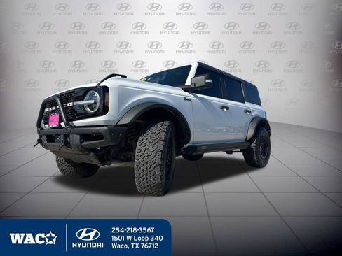 Used 2022 Ford Bronco Wildtrak image 21