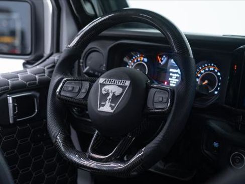Used 2025 Jeep Gladiator Sport image 37