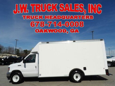 Used 2022 Ford E-350 and Econoline 350 Super Duty w/ Power Windows & Locks Group image 2