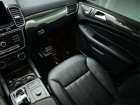 Used 2017 Mercedes-Benz GLE 43 AMG 4MATIC image 10