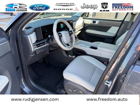 Used 2025 Hyundai Santa Fe SEL image 9