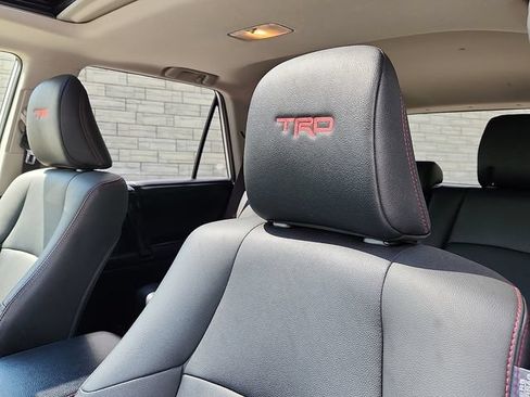 Used 2020 Toyota 4Runner TRD Off-Road Premium w/ Moonroof Package AWD/4WD image 15
