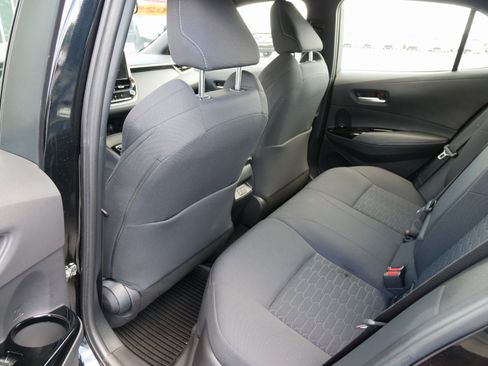 Used 2025 Toyota Corolla SE image 16