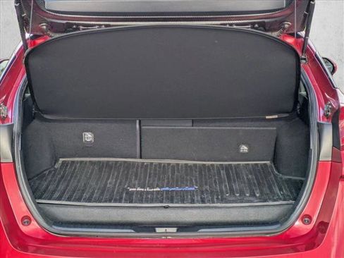 Used 2019 Toyota Prius Prime Premium image 6