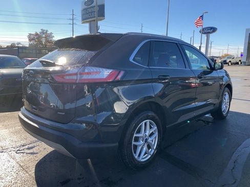 Used 2022 Ford Edge SEL w/ Convenience Package image 5