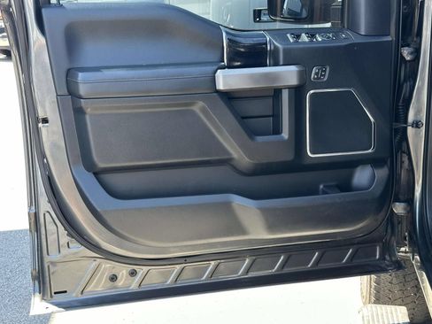 Used 2020 Ford F250 Platinum w/ FX4 Off-Road Package AWD/4WD image 21