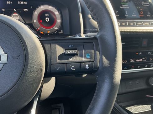 Used 2021 Nissan Rogue Platinum FWD image 22