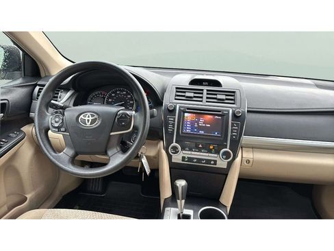 Used 2013 Toyota Camry LE FWD image 13