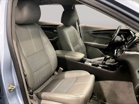 Used 2014 Chevrolet Impala LT w/ Convenience Package FWD image 8