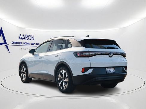 Used 2024 Volkswagen ID.4 2WD image 2