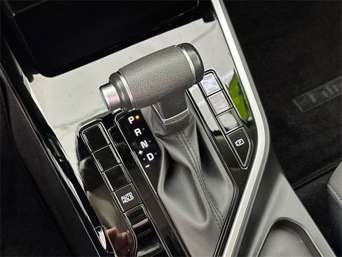 Used 2024 Kia Niro LX image 14