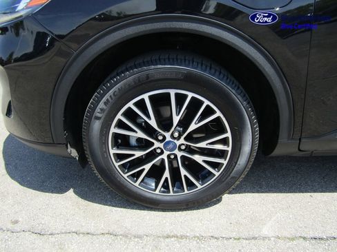 Certified 2022 Ford Escape SE w/ Convenience Package FWD image 10