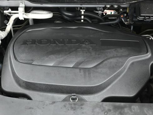 Used 2021 Honda Pilot EX image 42