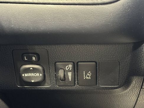 Used 2018 Toyota RAV4 XLE w/ Convenience Package AWD/4WD image 28