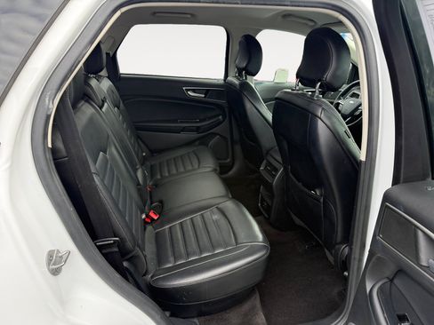 Used 2016 Ford Edge SEL w/ Equipment Group 201A AWD/4WD image 18