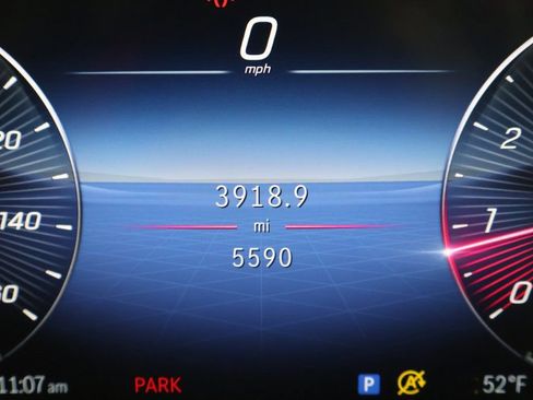 Certified 2025 Mercedes-Benz GLB 250 4MATIC image 17