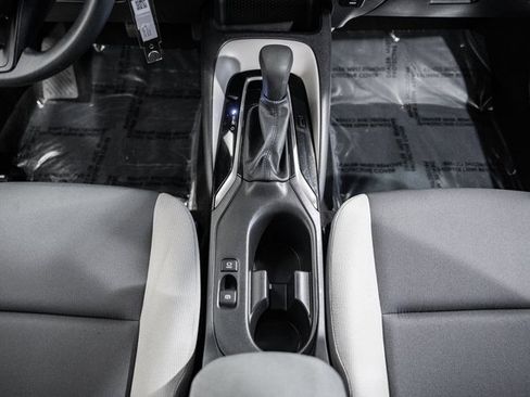 Used 2024 Toyota Corolla LE image 19