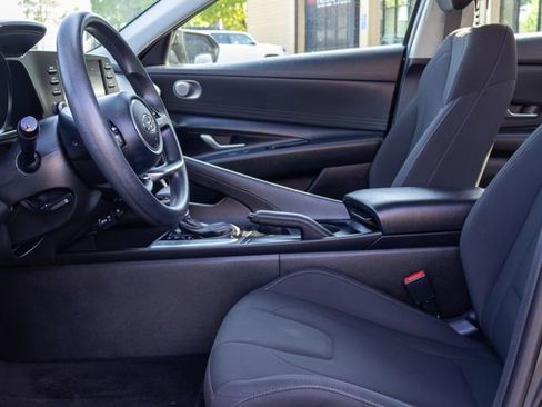 Certified 2023 Hyundai Elantra SEL w/ Preferred Accessory Package FWD image 15