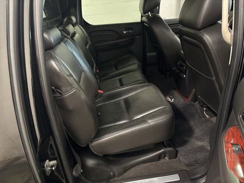 Used 2011 Cadillac Escalade EXT Luxury AWD/4WD image 47
