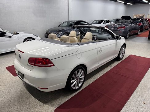 Used 2013 Volkswagen Eos Komfort FWD image 12