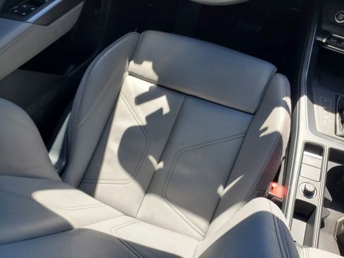 Used 2021 Audi Q3 2.0T Premium Plus w/ Premium Plus Package image 13