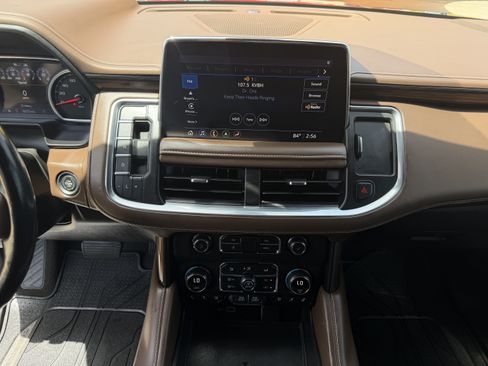 Used 2021 Chevrolet Tahoe High Country w/ Premium Package RWD image 22