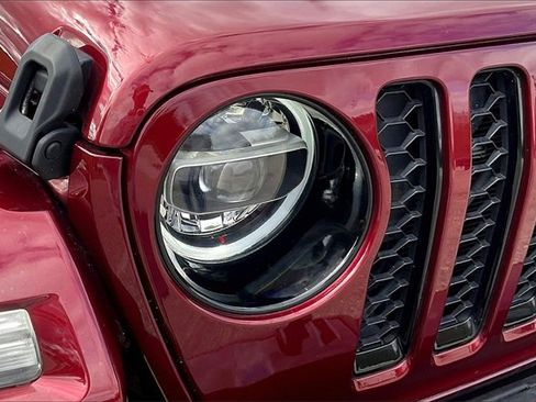 Used 2021 Jeep Gladiator Overland image 27