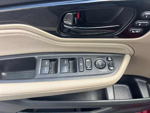 Used 2022 Honda Odyssey Elite image 13