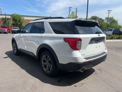 Used 2023 Ford Explorer XLT w/ Equipment Group 202A AWD/4WD image 7
