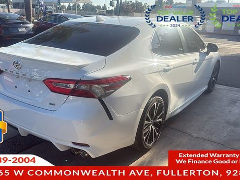 Used 2019 Toyota Camry SE w/ Convenience Package FWD image 8