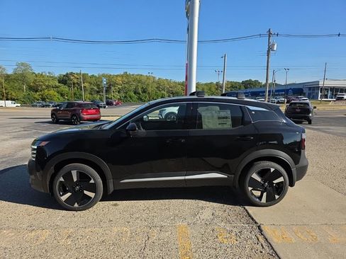 New 2026 Nissan Kicks SR w/ SR Premium Package image 8