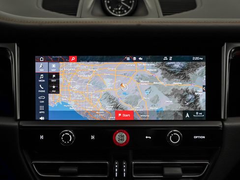 Certified 2024 Porsche Macan image 22