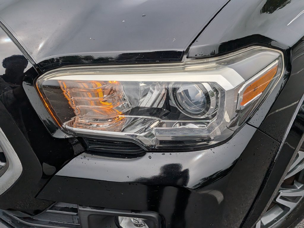 Used 2016 Toyota Tacoma TRD Sport w/ Towing Package RWD image 5