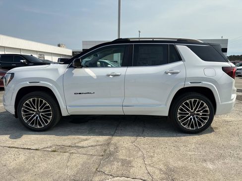 New 2026 GMC Terrain Denali w/ LPO, Black Badging Package AWD/4WD image 6