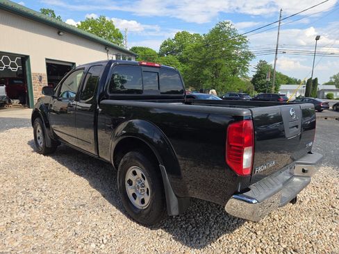 Used 2012 Nissan Frontier SV w/ SV Premium Utility Pkg AWD/4WD image 4