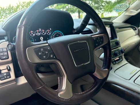 Used 2018 GMC Yukon Denali w/ Denali Ultimate Package AWD/4WD image 24