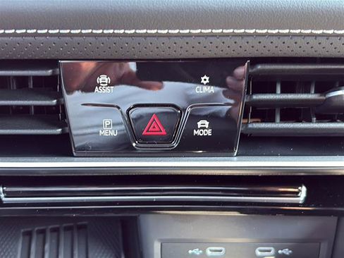 New 2026 Volkswagen Atlas Cross Sport SEL Premium R-Line image 25