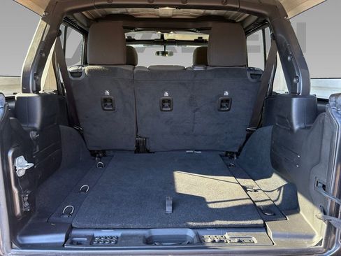 Used 2019 Jeep Wrangler Unlimited Sport S image 18