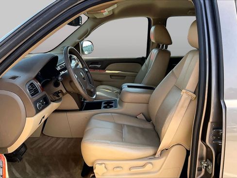 Used 2011 Chevrolet Tahoe LT w/ Texas Edition RWD image 6