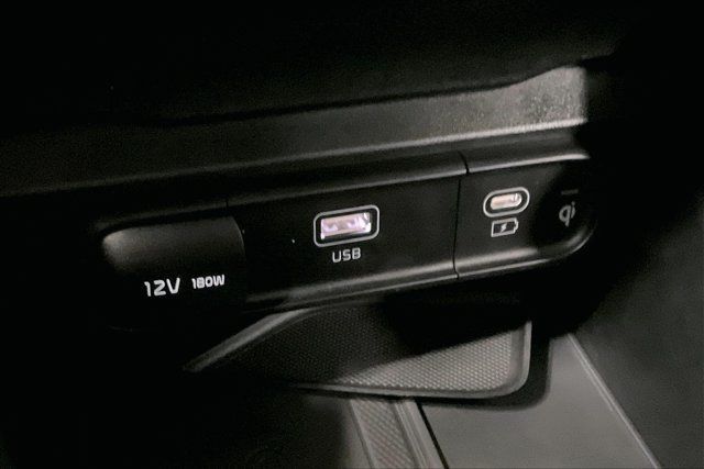 Used 2024 Kia Telluride EX w/ EX Captain's Chair Package AWD/4WD image 34