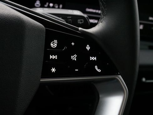 Used 2025 Audi Q6 e-tron Premium Plus w/ Premium Plus image 25