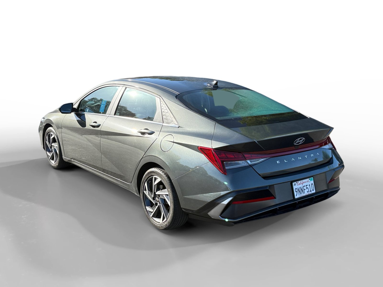 Used 2024 Hyundai Elantra SEL w/ Convenience Package FWD image 3